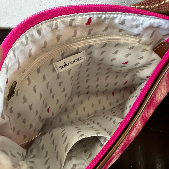 Sakroots Artist Circle Raspberry In Bloom Crossbody Flat Messenger Bag Floral - Picture 7 of 9